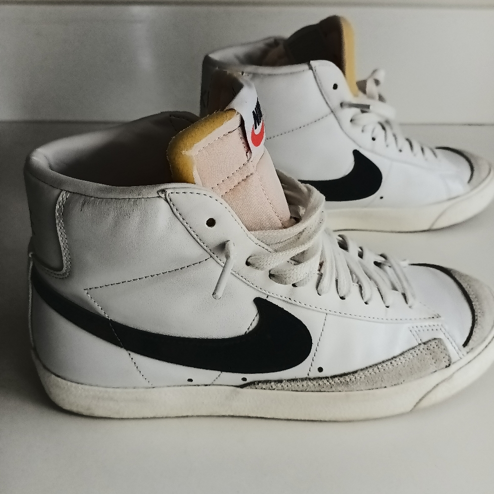 Nike Blazers Men's 9 White and Black High-Top Sneakers. Only Worn A Few Times.